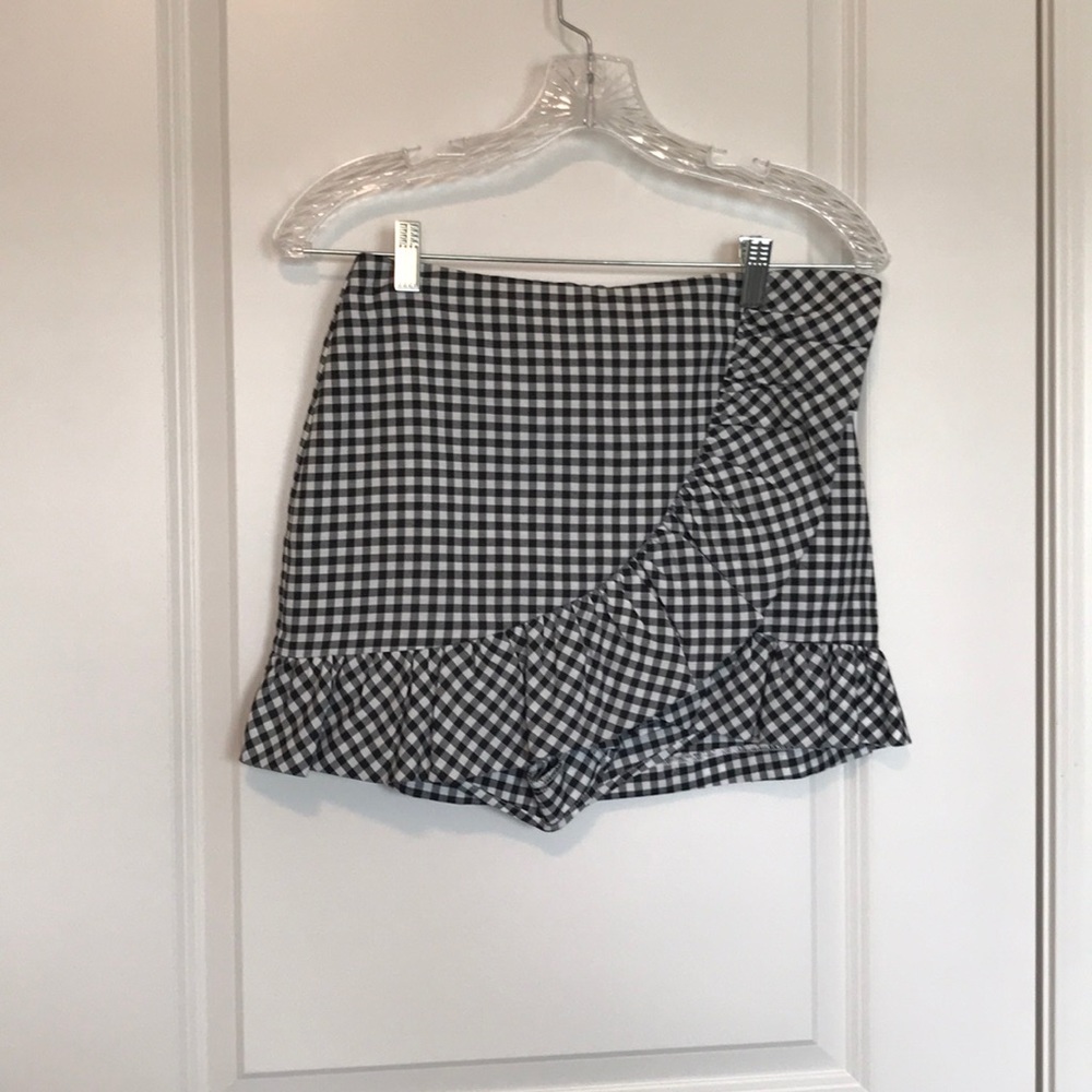 Forever 21 Ruffle Skort
